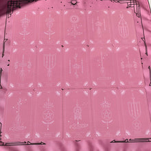Load image into Gallery viewer, Pink Moon Tarot Deck-8