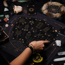 Load image into Gallery viewer, Sunlight Tarot Deck-4