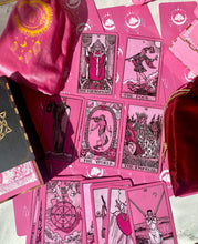 Load image into Gallery viewer, Tarot Deck Pink Vintage Plastic Tarot cards with Guidebook Beginner Future Telling Divination Oracle Tarot Gift Set Craft Cardboard 78 cards-1
