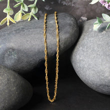 Load image into Gallery viewer, 10k Yellow Gold Singapore Chain 1.8mm-1
