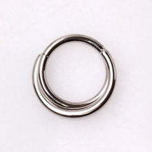 Load image into Gallery viewer, 316L Stainless Steel Criss-Cross Hinged Clicker Ring
