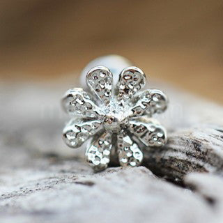 316L Stainless Steel Daisy Flower Cartilage Earring