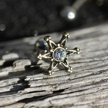 Load image into Gallery viewer, Vintage Gold Star Cartilage Earring
