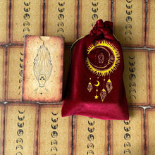 Load image into Gallery viewer, Velvet Tarot Bag Red &amp; Gold-4
