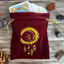 Load image into Gallery viewer, Velvet Tarot Bag Red &amp; Gold-1
